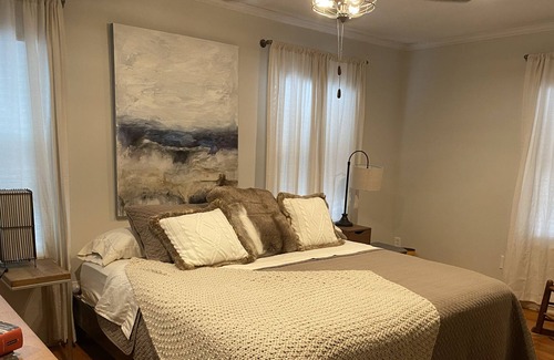 Sweetwater Apartment | Adorable balcony apartment. Walk to shops and restaurants.