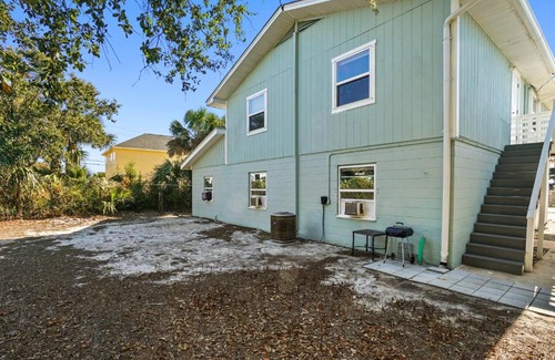 Laguna Beach Estates House | Adorable Beach Cottages by Panhandle Getaways