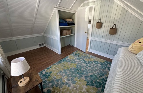 Bayville House | Adorable beach getaway
