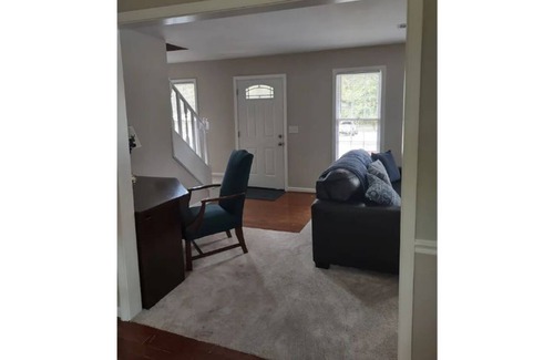 Seven Oaks House | Adorable Cape Cod in Harbison