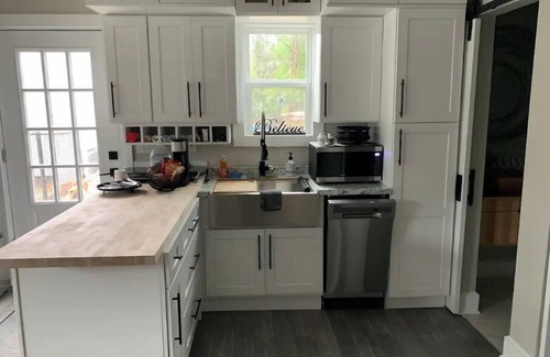Aiken Cottage | Adorable Cottage in Downtown Aiken