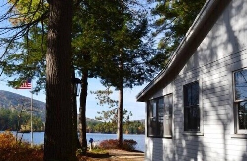Bridgton Cottage | Adorable Cottage On Moose Pond With Nice Flat Sandy
