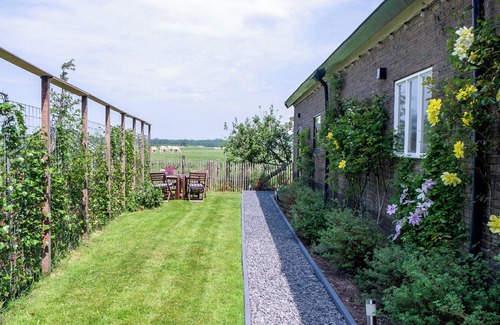 Loosdrecht Cottage | Adorable Cottage with beautiful views near Amsterdam, Perfect for families