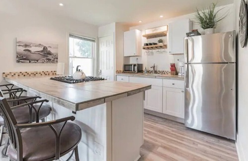 Loveland Cottage | Adorable Downtown 1bdrm Cottage