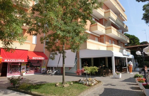 Bibione Pineda Apartment | Adorable flat for 6 guests next to Bibione Pineda