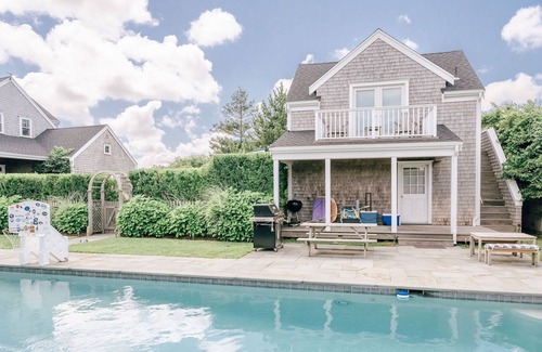 Madequecham Apartment | Adorable guest house with saltwater pool and spa with views close to beach