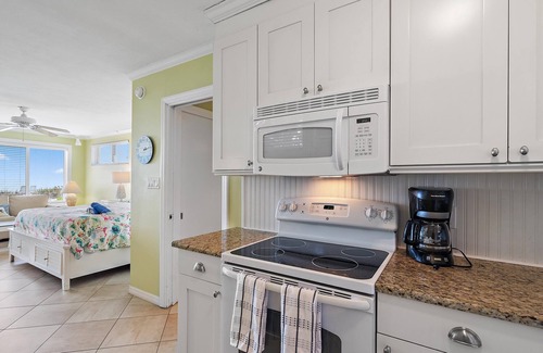 Longboat Key Apartment | Adorable Gulf Front Studio, Private Beach, Originally Part of Starfish Motel