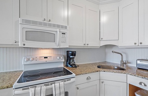 Longboat Key Apartment | Adorable Gulf Front Studio, Private Beach, Originally Part of Starfish Motel