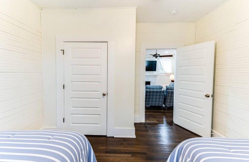 Taylorville House | Adorable home near the University of Alabama