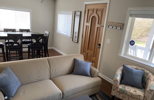 Red Bank House | Adorable house in quiet neighborhood - 7 minutes from downtown!