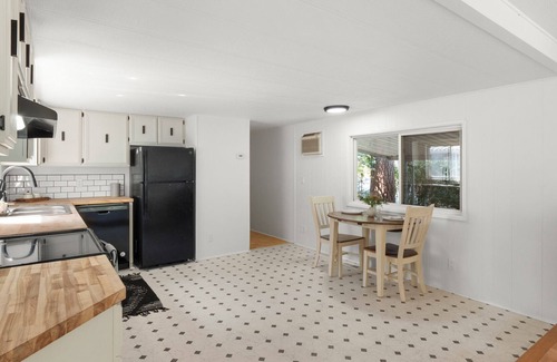 Spokane House | Adorable Mobile Home!