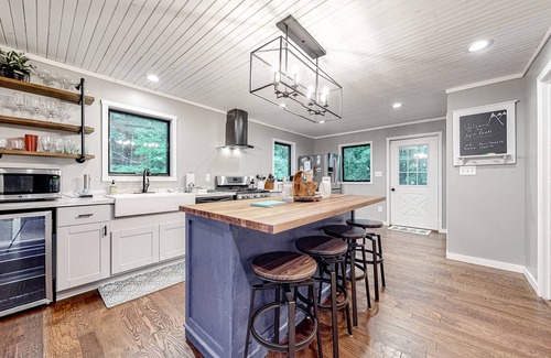 Twin Mountain House | Adorable mountain escape with firepit, wraparound deck, fast WiFi, & gas grill
