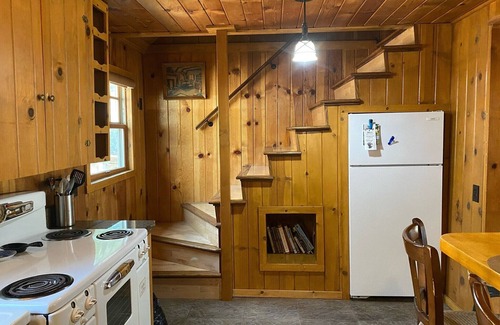 Shaver Lake Cabin | Adorable Mountain Getaway