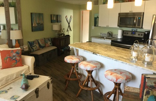 Ormond-by-the-Sea Condo | Adorable oceanfront condo for rent for 1 month minimum