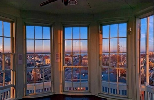 Munjoy Hill Apartment | Adorable Portland getaway on the Eastern Promenade