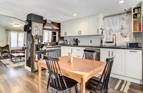 Brentwood-Darlington House | Adorable Portland Retreat < 8 Mi to Downtown!