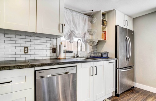 Brentwood-Darlington House | Adorable Portland Retreat < 8 Mi to Downtown!