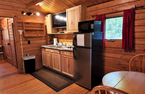 Luray Cabin | Adorable river front cabin ,with hot tub on the River