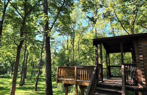 Luray Cabin | Adorable river front cabin ,with hot tub on the River