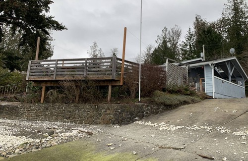 Belfair Cabin | Adorable South Shore Hood Canal Home with Boat Ramp