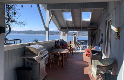 Belfair Cabin | Adorable South Shore Hood Canal Home with Boat Ramp