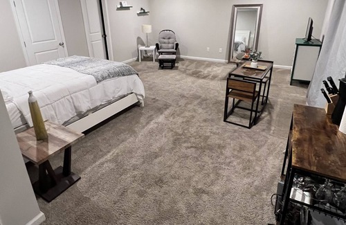 Lilburn Apartment | Adorable studio apartment with free parking