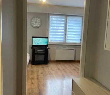Neudorf Est Apartment | Adorable studio avec un parking prive