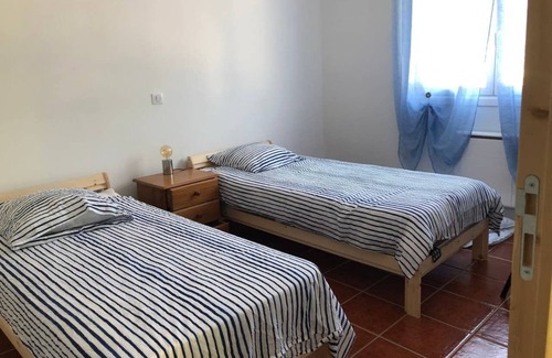 Behobie Apartment | Adorable T3 bed and bath linen provided