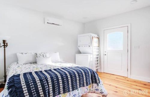 Treme House | Adorable Treme Nook- Renovated Private Apartment