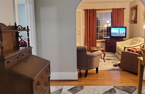 North Tonawanda House | Adorable two bedroom home!