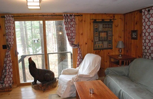 Center Conway House | Adorable Waterfront Cottage on Pristine Conway Lake