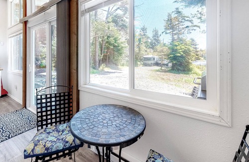 Port Orford Apartment | Adorable waterfront studio with private patio, hot tub, free WiFi, & kitchenette