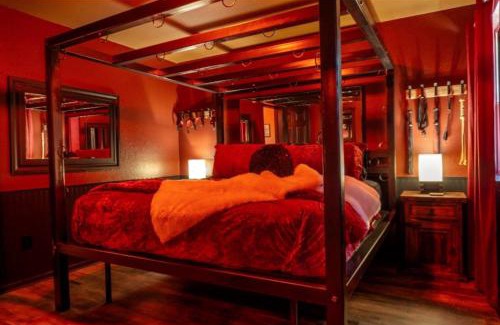 Eureka Springs House | Adult BnB Eurekas House of Pleasure