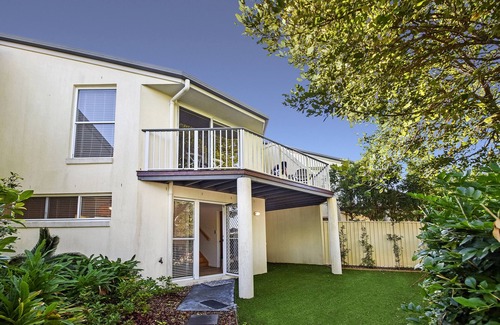 Sunrise Beach Apartment | Advance Place