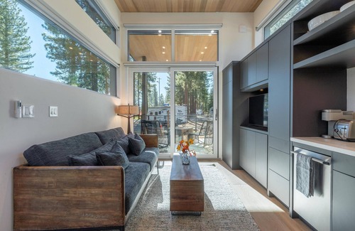 Truckee Cabin | Adventure Cabin 60 (pet friendly) - Luxurious Adventure Cabin