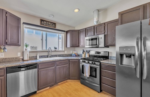 Coeur d'Alene House | Adventure Haus Hayden Lake-Family Fun with Hottub!