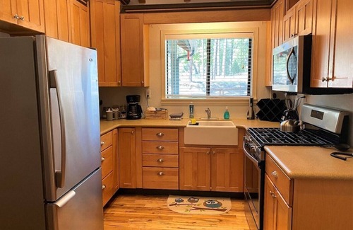 Prescott Cabin | Adventure Lodge - Prescott Cabin Rentals