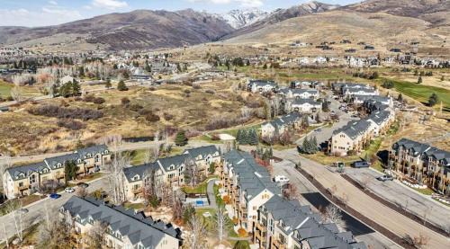 Eden House | Adventure & Relaxation Awaits Near Powder Mountain Eden Utah All Season Retreat Golf and Ski Resort