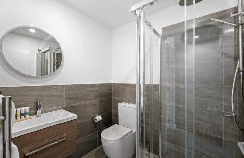 Albert Town Apartment | Adventure Riverside Retreat