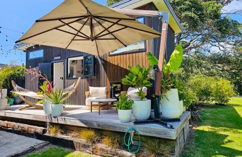 Hot Water Beach Other | Adventurer's Chest - Pohutukawa