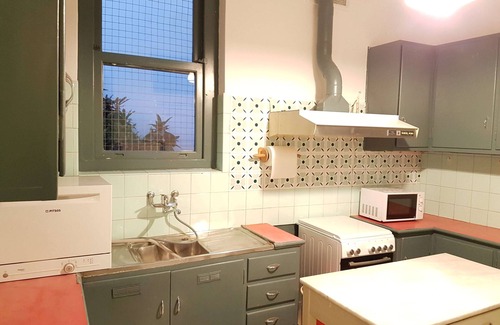 Kypseli House | Aegean Apartment - Athens Center, 5 BD, 2 BATH