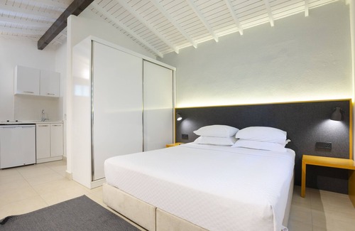 Tokoglu House | AEGEAN Apartments Bungalows - Comfort Room Double with Sofa and Kitchenette
