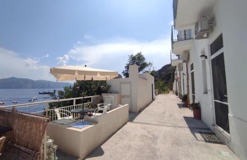 Santa Marina Salina Apartment | Aeolian Sea House