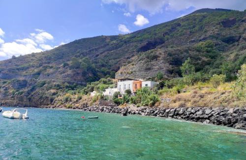 Santa Marina Salina Apartment | Aeolian Sea House