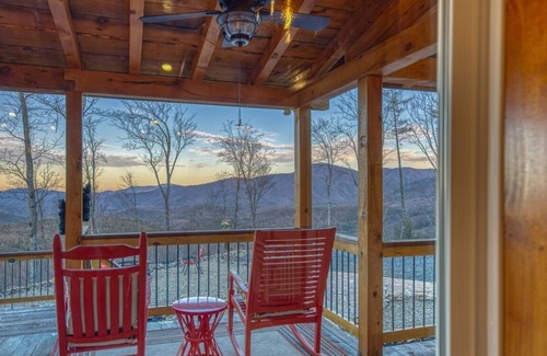 Del Rio House | Aerie House - 65 Acres Seclusion/Comfort - Smokys
