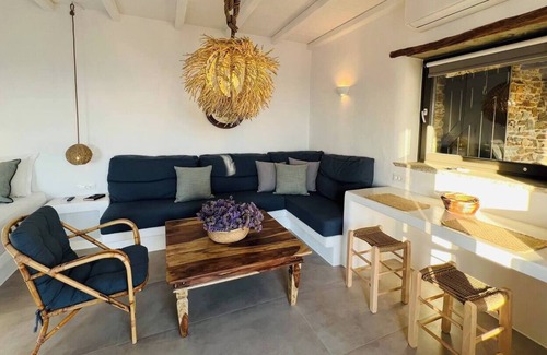 Agios Romanos House | Aerino Seaside 1
