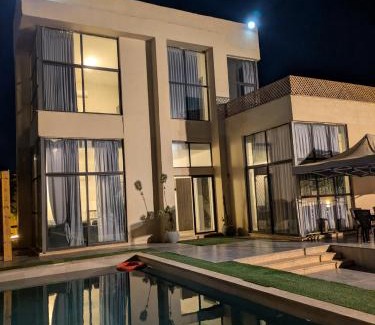 Al Jizah Ski Chalet | Aeropuerta Mini Villa - Private Comfy Layover near Amman Airport