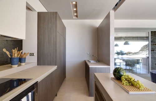 Ios Villa | Aetos soaring over the Aegean Sea