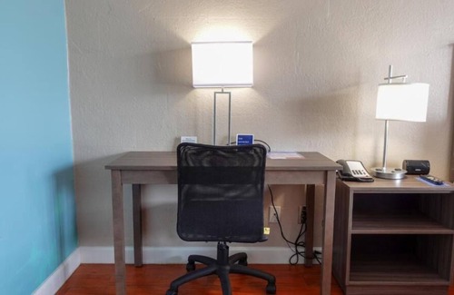 June Park House | Affordability Meets Comfort! 3 Relaxing Units, Free Breakfast & Parking