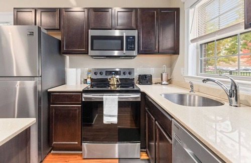 Midtown Apartment | Affordable 1-BR by DMC Detroit